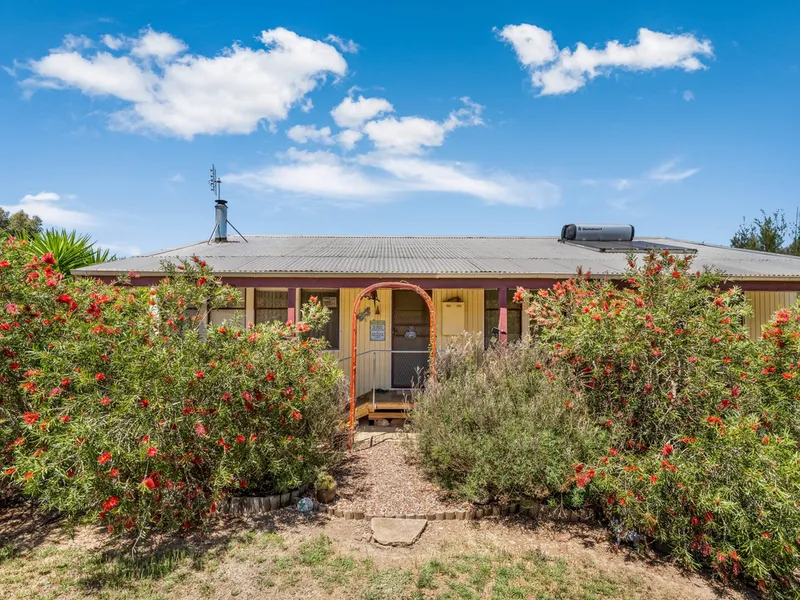 Private Haven Close to Town