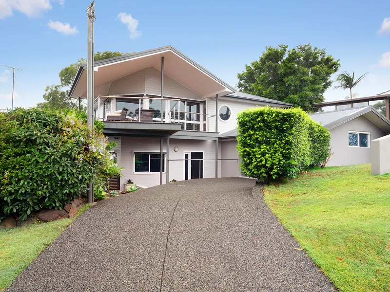 Amazing Family Home in Exceptional Lake Location