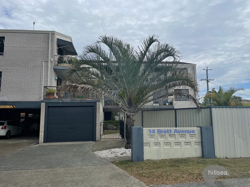 NEAT AND TIDY UNIT NEAR BROADWATER