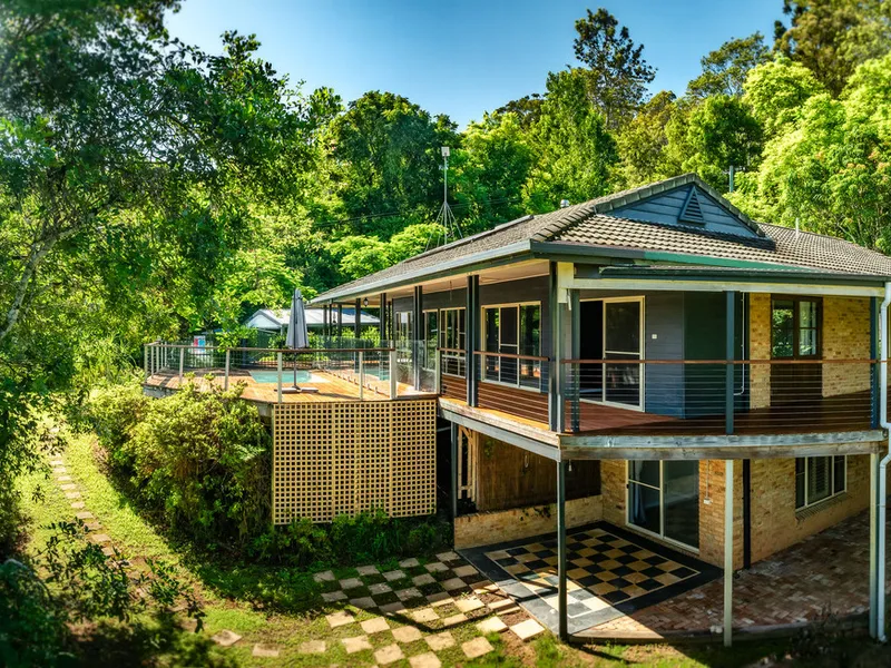 Hidden Gem with Pool!