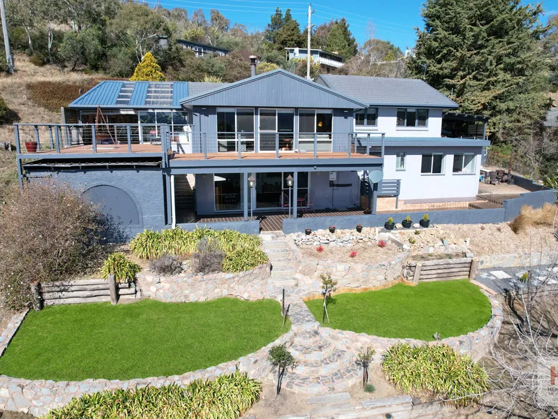 Incredible Lake Views, Great Family Home