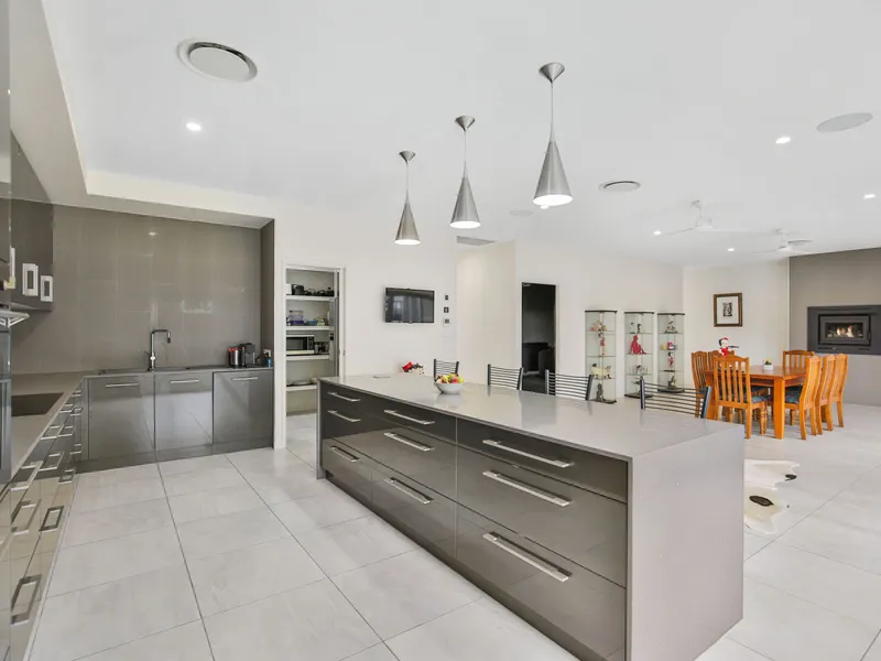 AN ENTERTAINER’S DREAM! IMPRESSIVE DUAL LIVING RESIDENCE ON 1 ACRE + POOL & 8 BAYS OF SHEDS! A MUST SEE!