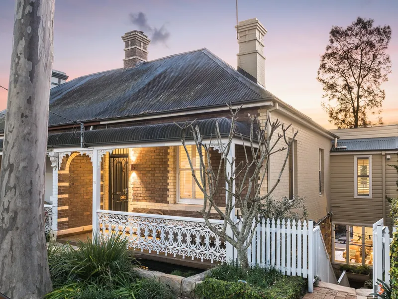 Family perfection done with flair and charisma