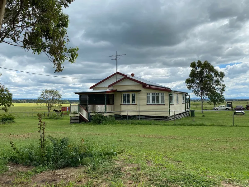 10 ACRES ONLY MINUTES FROM WARREGO HWY