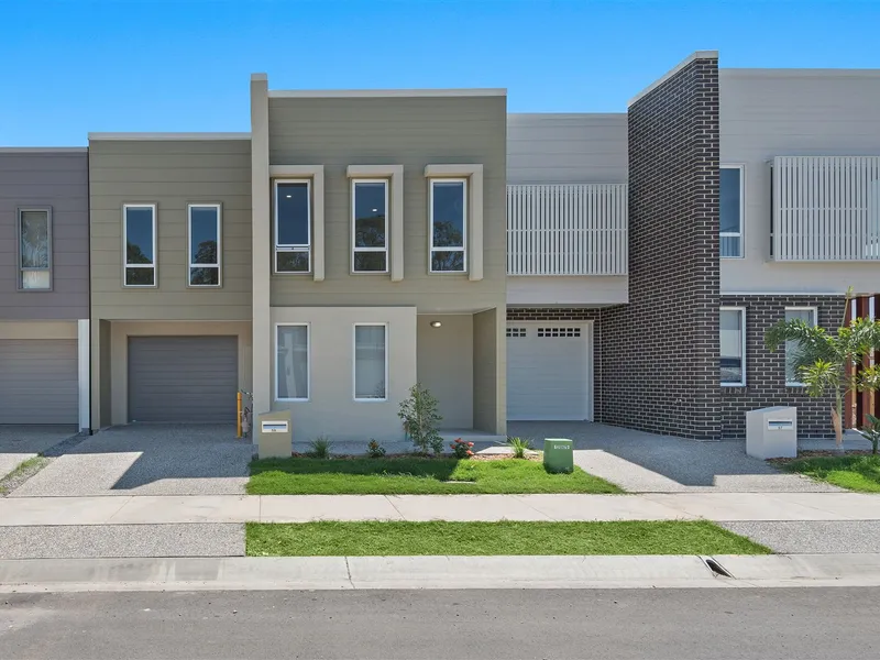 Modern & stylish in the heart of Fitzgibbon!