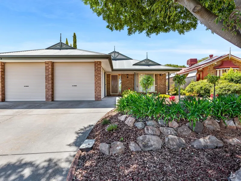 **UNDER CONTRACT** LOVE WHERE YOU LIVE