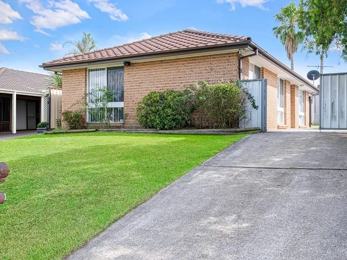 Charming 3-Bedroom, 1-Bathroom Home in Hassall Grove