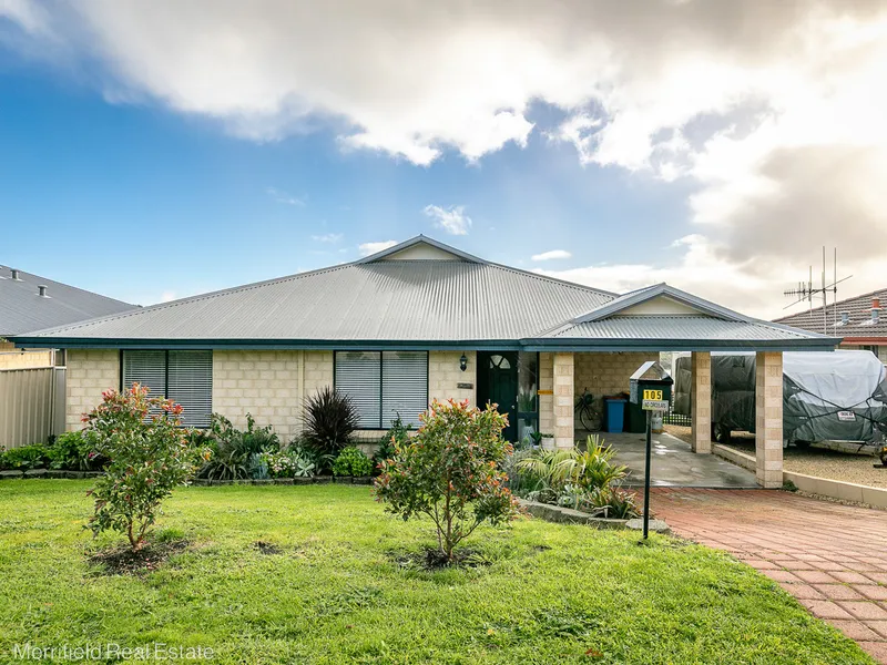 STYLISH ENTERTAINER WITH BRIGHT OUTLOOK