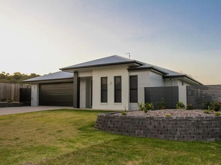 Large family home in Richmond Hills Estate 