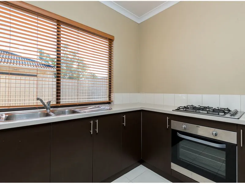 Modern, bright - Street front property