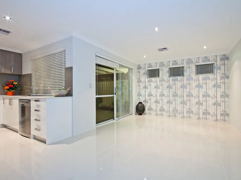 FABULOUS & MODERN 3 X 2