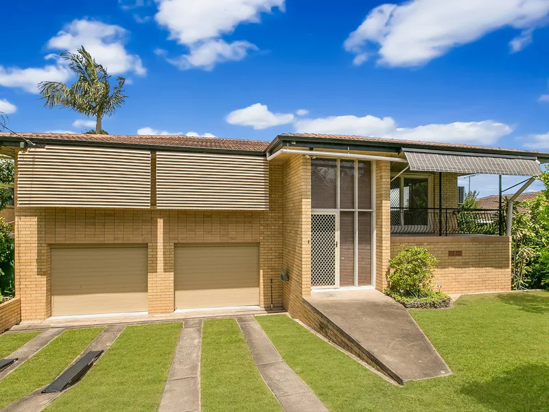 Family Home In Mansfield High Catchment