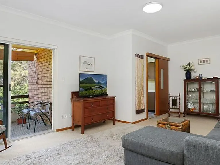 Apartment in convenient locale 