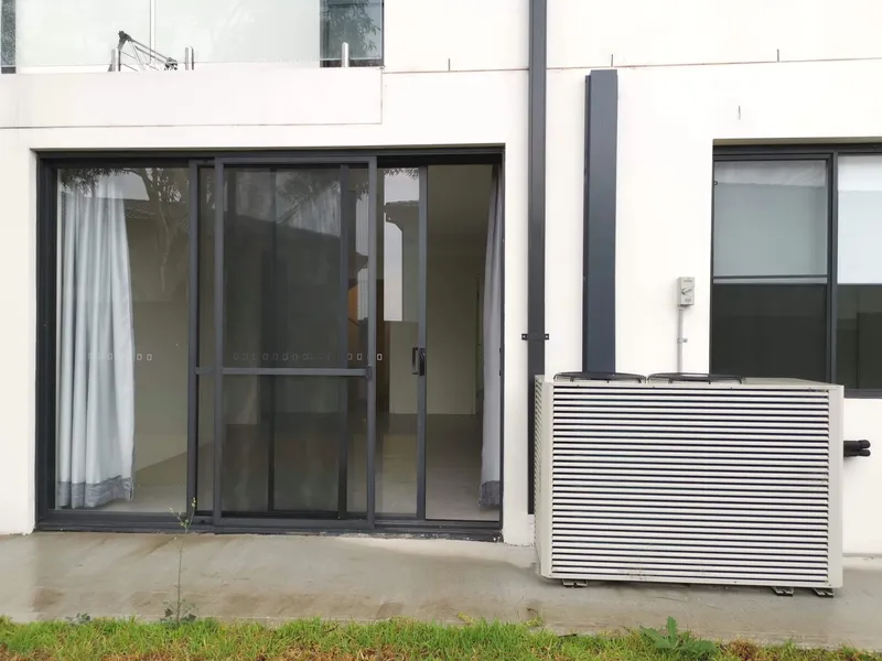 NEW THREE BEDROOM GRANNY FLAT FOR LEASE