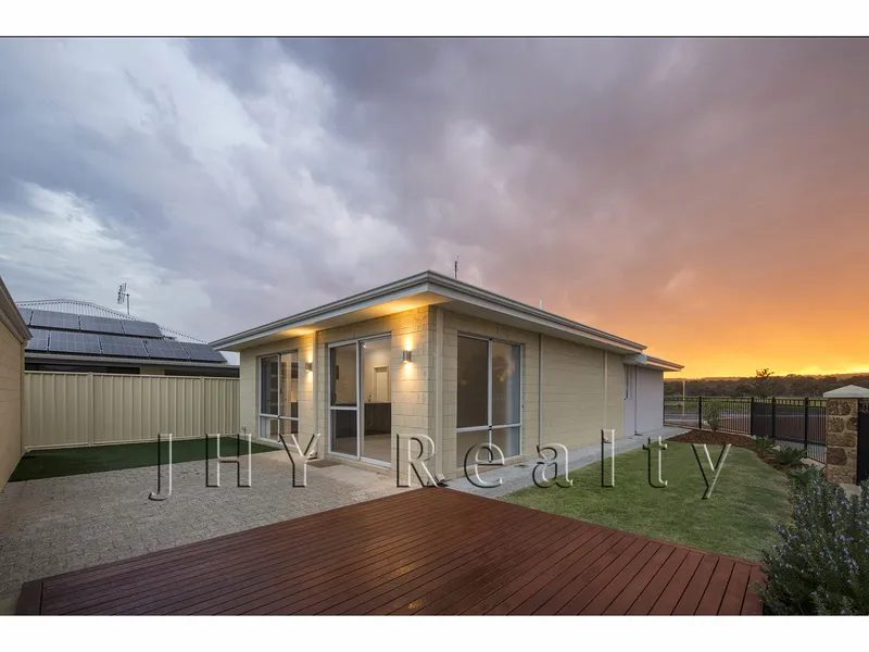 COSY CONTEMPORARY COTTAGE
