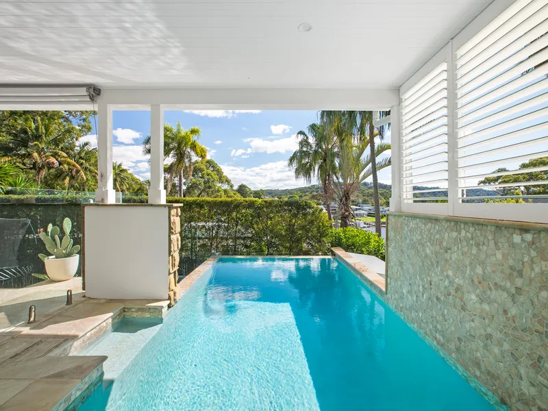 Flawless waterside entertainer with Pittwater access