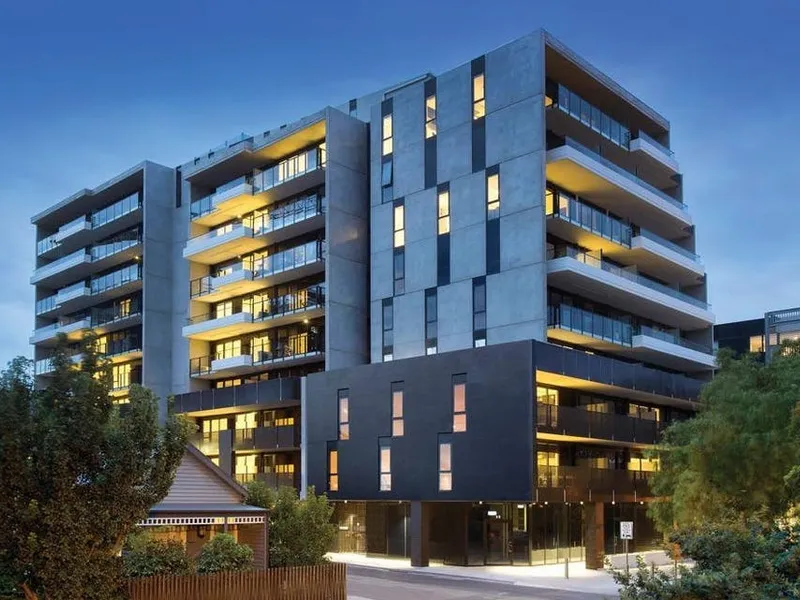 Stunning Fully Furnished Apartment in Enviable Location