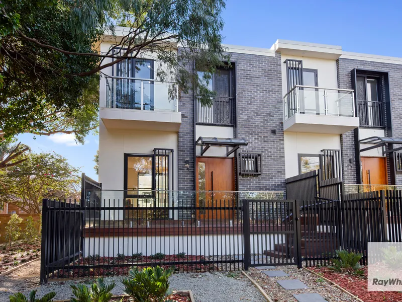 Brand New North Facing Luxury Townhouse