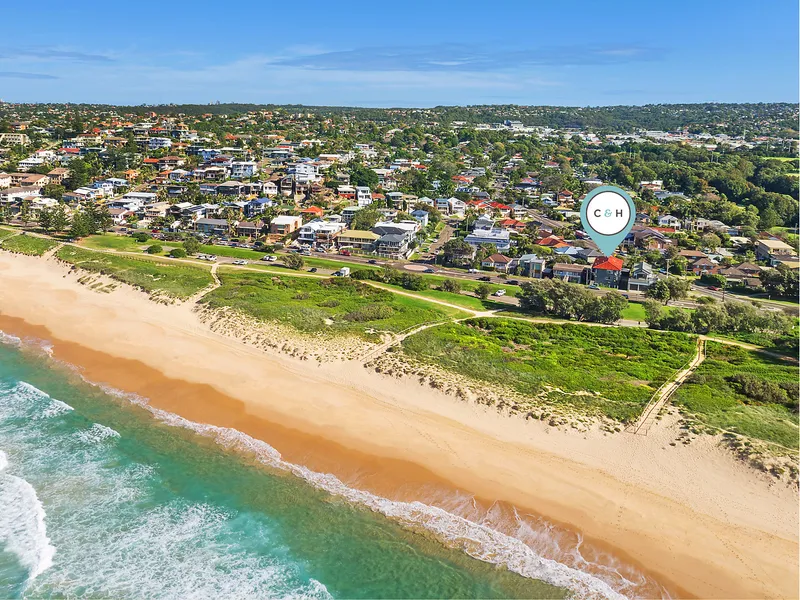 Premier beachfront - sand & surf