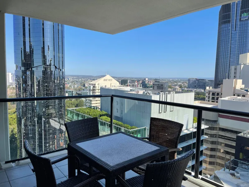 Furnished 2 Bedroom Apartment in the Heart of Brisbane