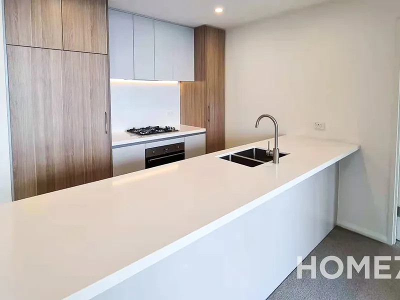 LUXURIOUS 2 BEDROOM APARTMENT AVAILABLE!