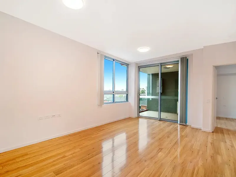 Spacious One-Bedroom Apartment in Rydeview 