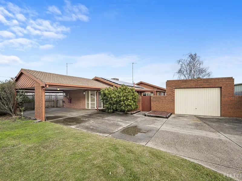 Lovely Family Home in Outstanding Location