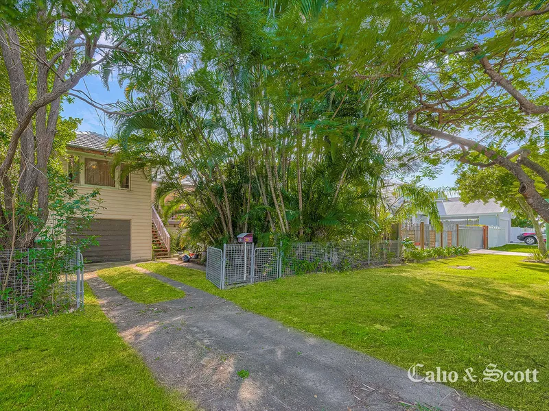 CATCH ME IF YOU CAN... AFFORDABLE HOME IN THE RIGHT LOCATION!