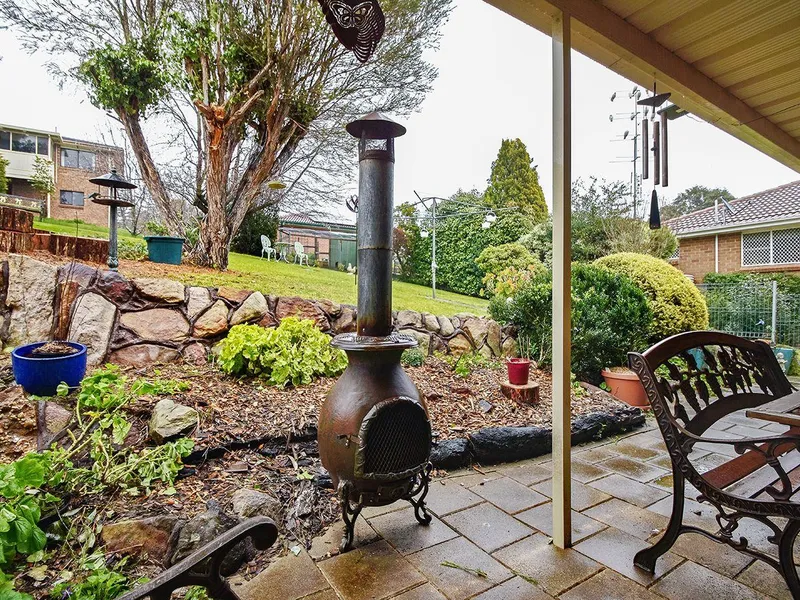 FAMILY HOME in SECLUDED CUL-DE-SAC: THWAITES PARK 