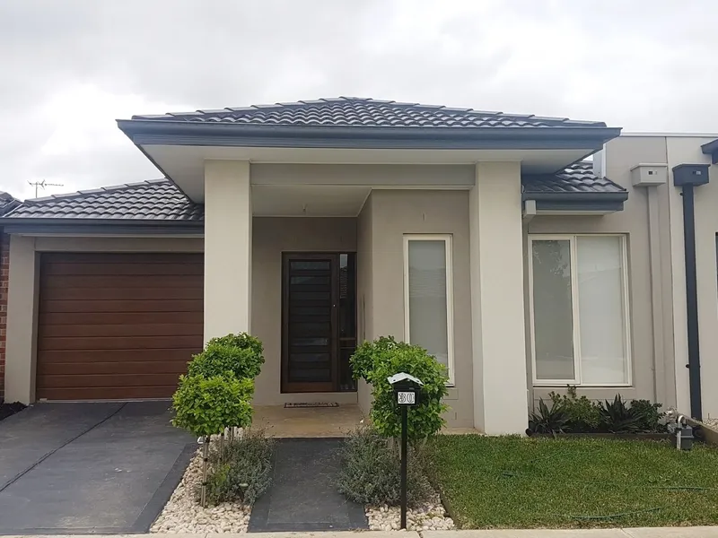 Low Maintenance Living Inside & Out! 