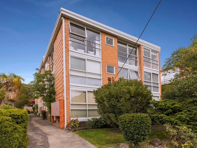 Two Bedroom Apartment In A Great Location! 