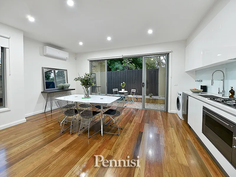 FOR LEASE BY PENNISI