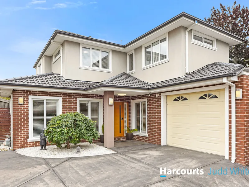Exquisite Glen Waverley Townhouse!