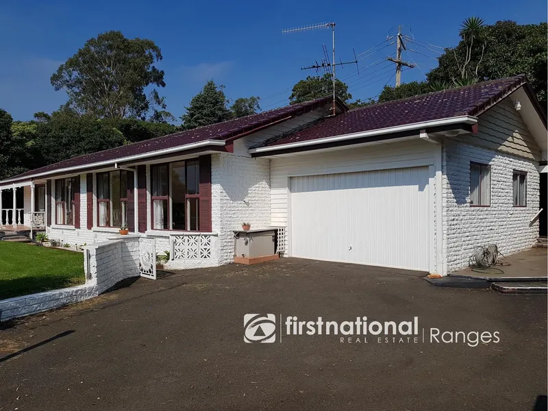 THE RIDGE VIEWS - ON HALF AN ACRE