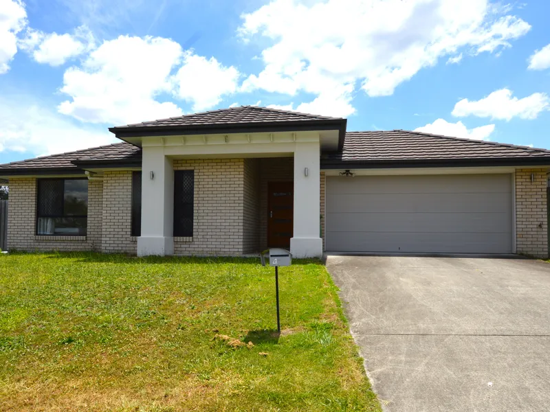 Serene home close to amenities!