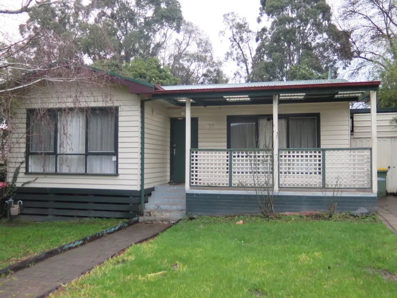 27 ROYALDEN CLOSE, BORONIA