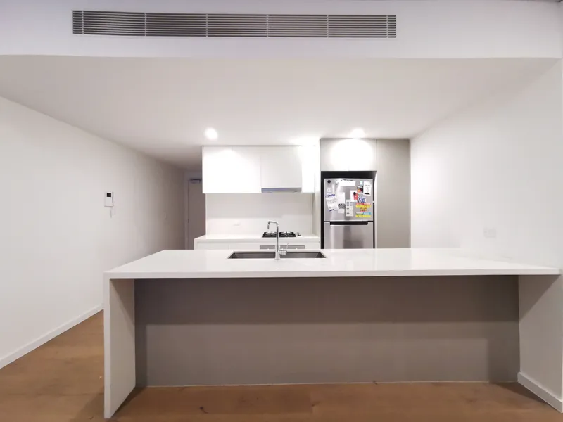 Fully Furnished 2 Bedrooms Optimized Lighting and Space