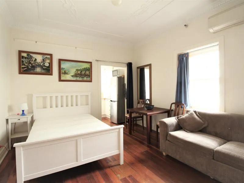 SEMI FURNISHED STUDIO APARTMENT IN CONVENIENT LOCATION