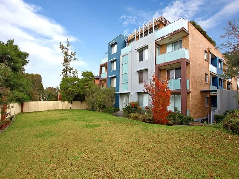 Don't miss out on this 2 bedroom unit!