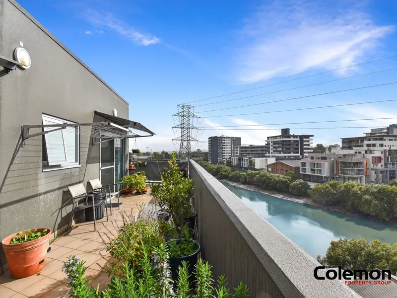 The Suburbs Proud Penthouse with Amazing Views & Huge Wrap Around Balcony