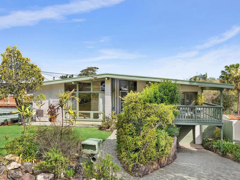 Family home in idyllic setting with endless possibilities