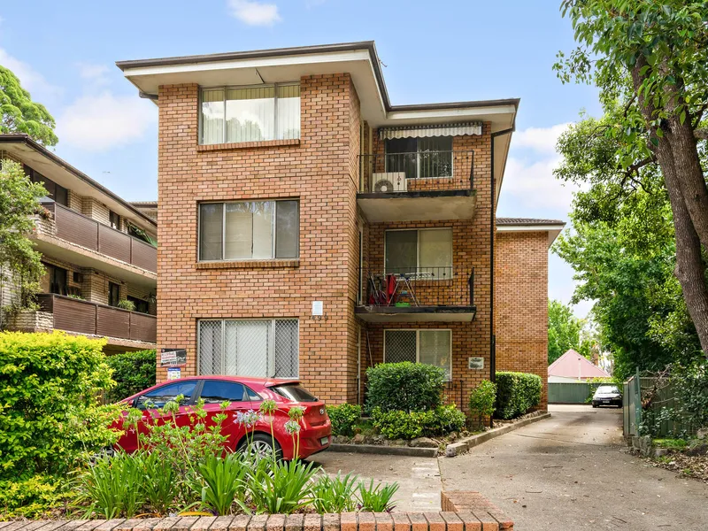 Beautifully Renovated Two Bedroom Apartment