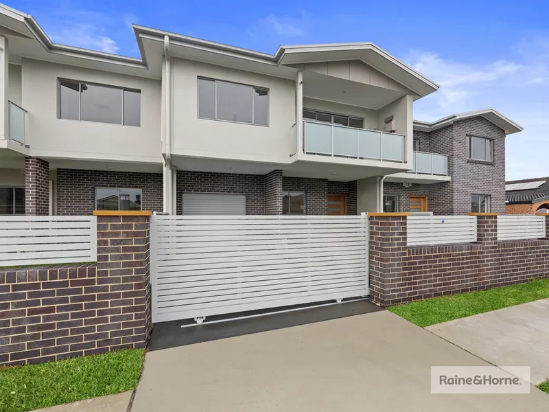 STUNNING NEAR NEW TOWNHOUSE!