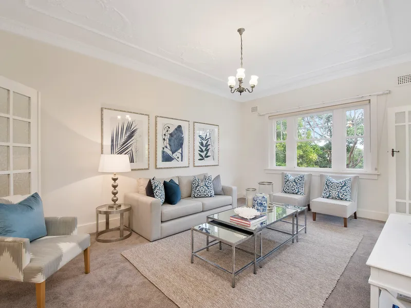 Character-filled 2 Bedroom Apartment with study