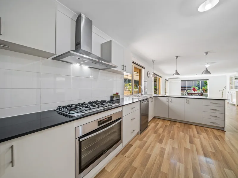 It's Awesome on Mawson! Family living at its best.