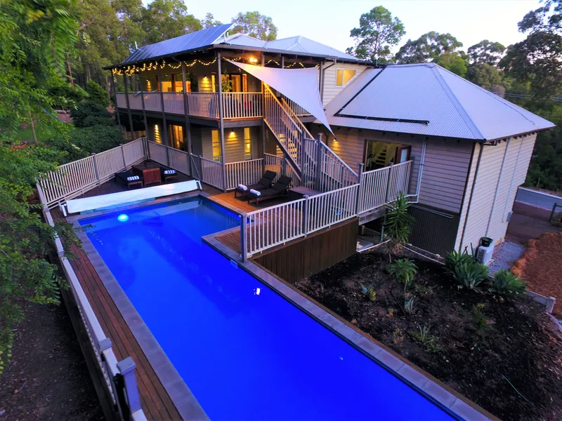 THE ULTIMATE HILLS FAMILY HOME!