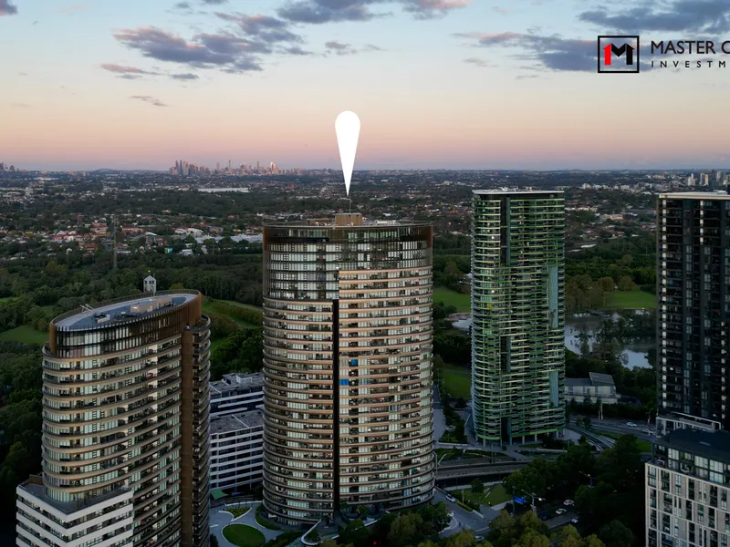 Generous Two Bed Apartment with Stunning View and Abundant Natural Light