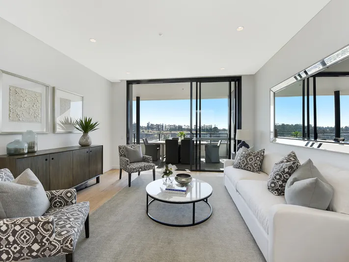 One bedroom with gorgeous views