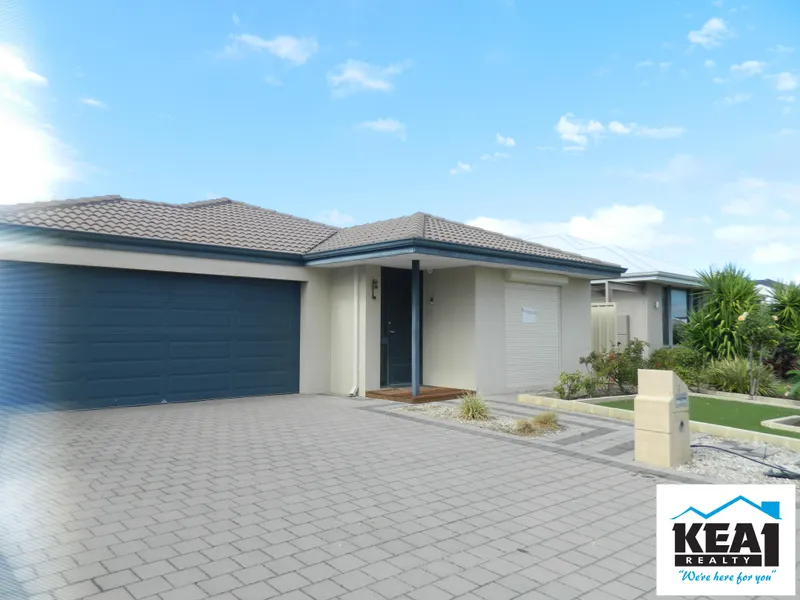 IN SOUGHT AFTER  WATTLE GROVE, THIS IS THE FAMILY HOME YOU ARE LOOKING FOR