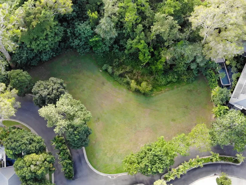 LARGE 2785 SQM BEACHSIDE LAND OPPORTUNITY